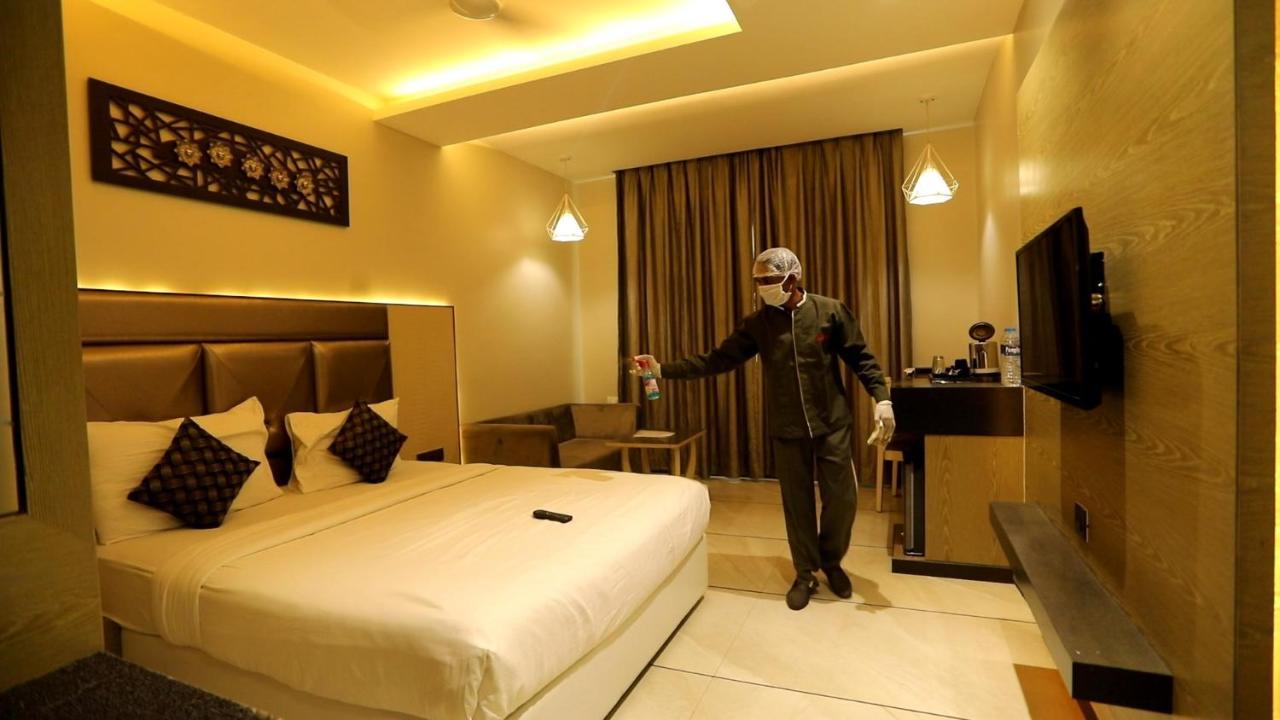 Hotel The Imperial Grand Ujjain Exterior foto